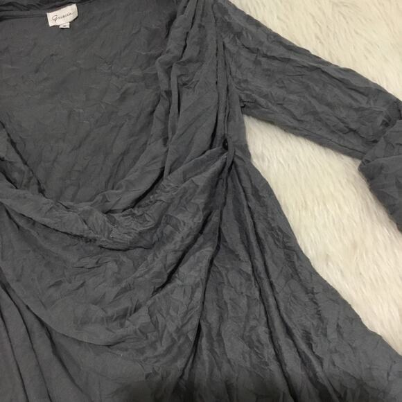 Gueue gray wrap knit top size small - Picture 2 of 5